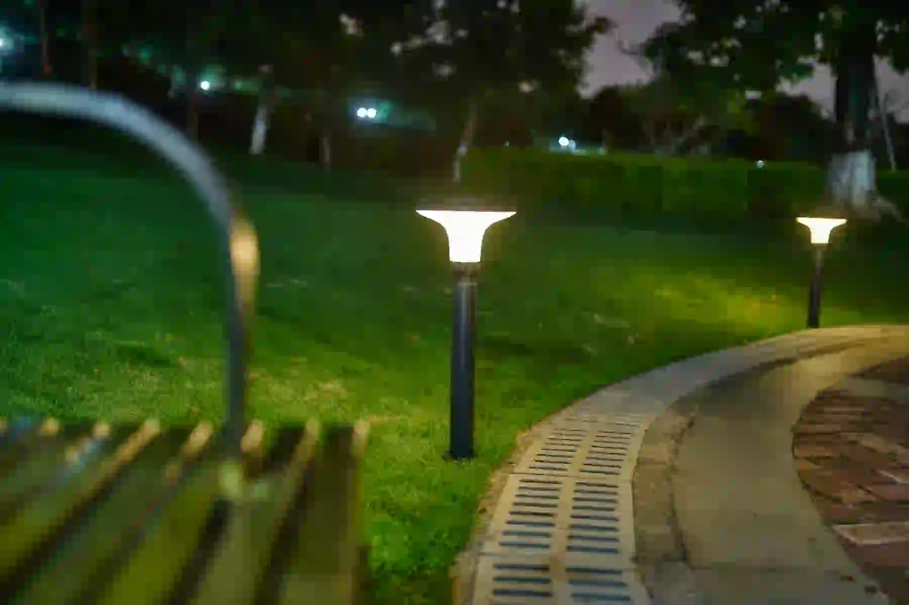CPD-1004 solar light in a planted garden bed