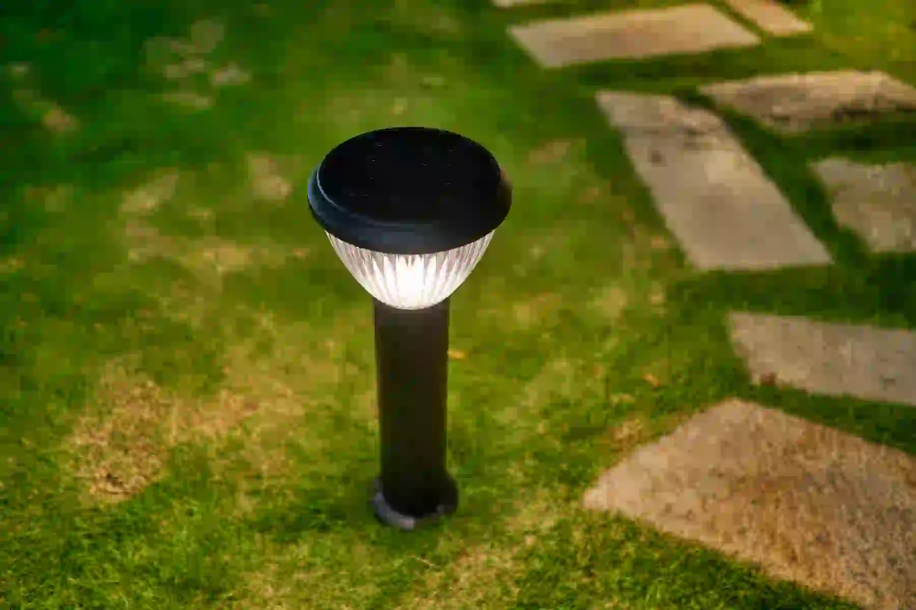 CPD-4104 solar lights along a garden path