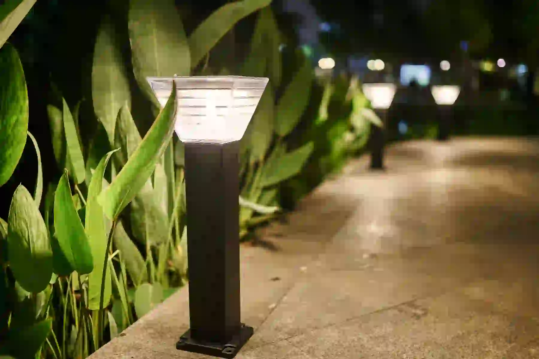 CPD-5004 solar lights beside a residential entry