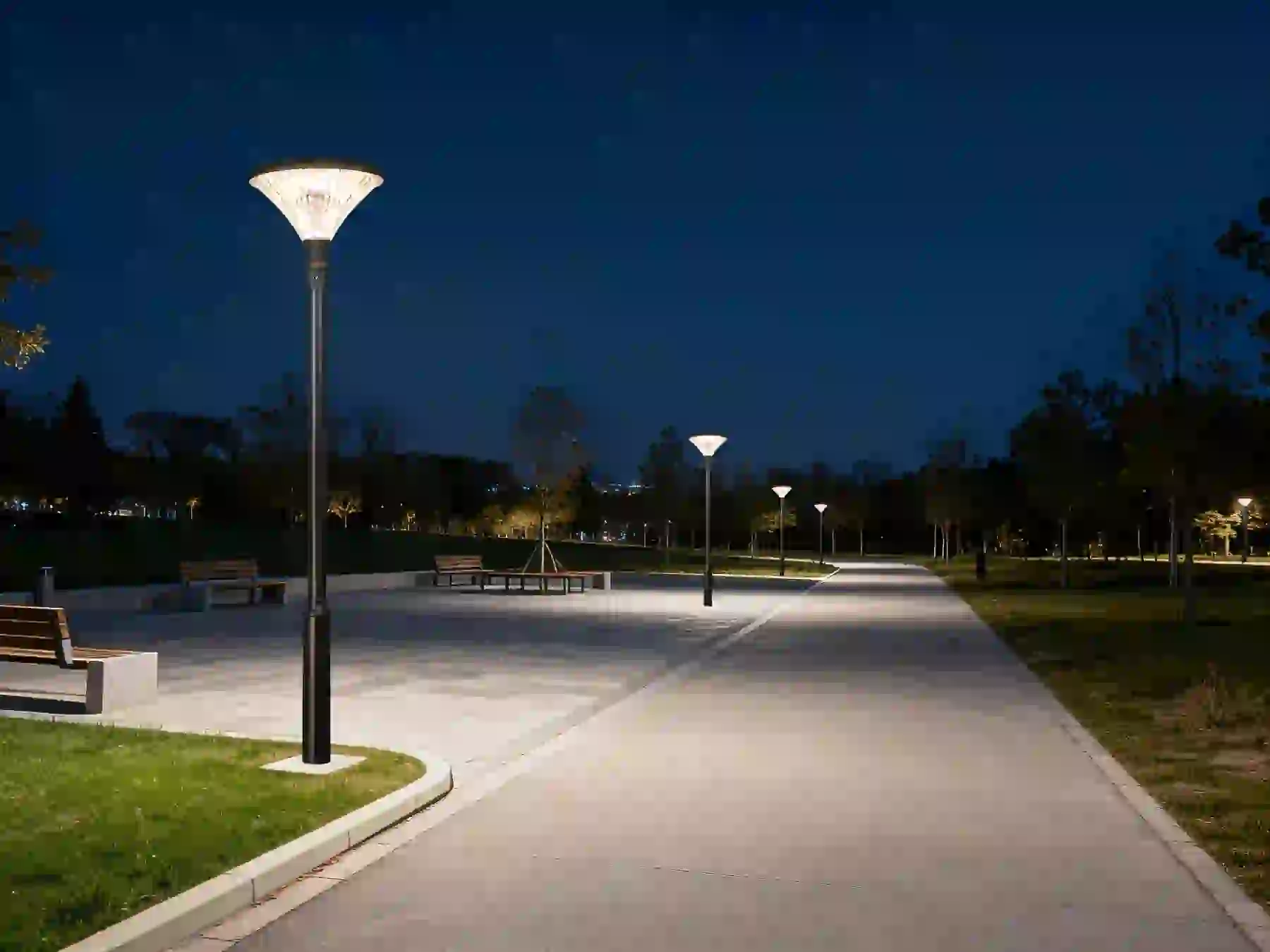 GGD-003 solar lights beside a residential entry