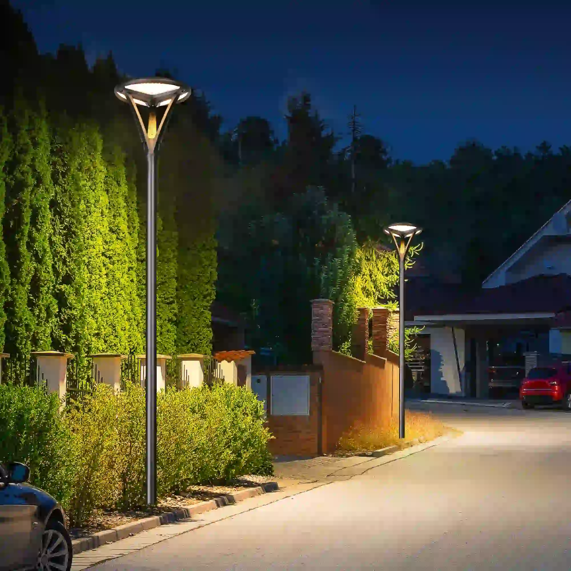 TYD-2609 solar lights lining a landscaped area