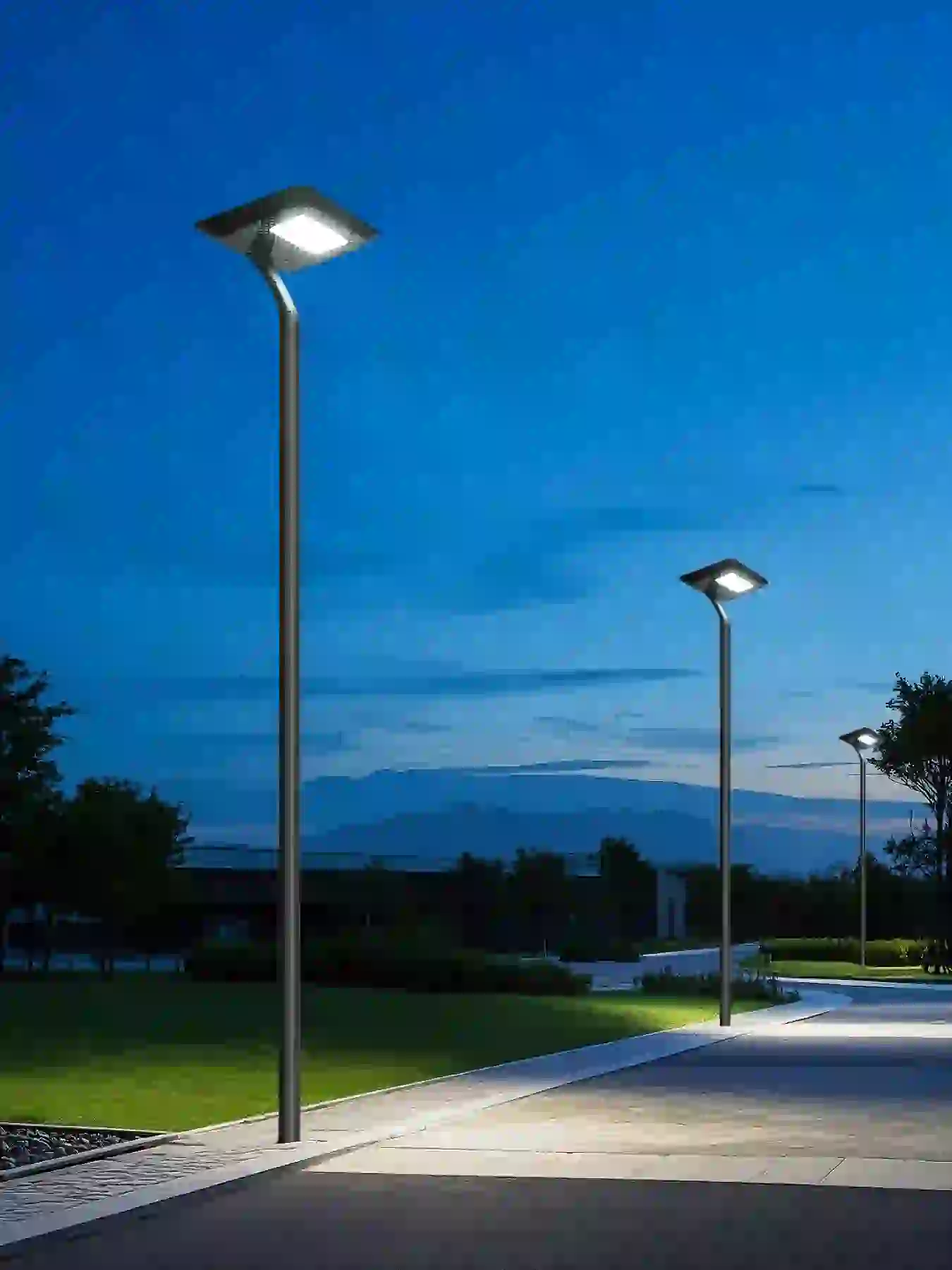 TYD-4208 solar lights beside a residential entry