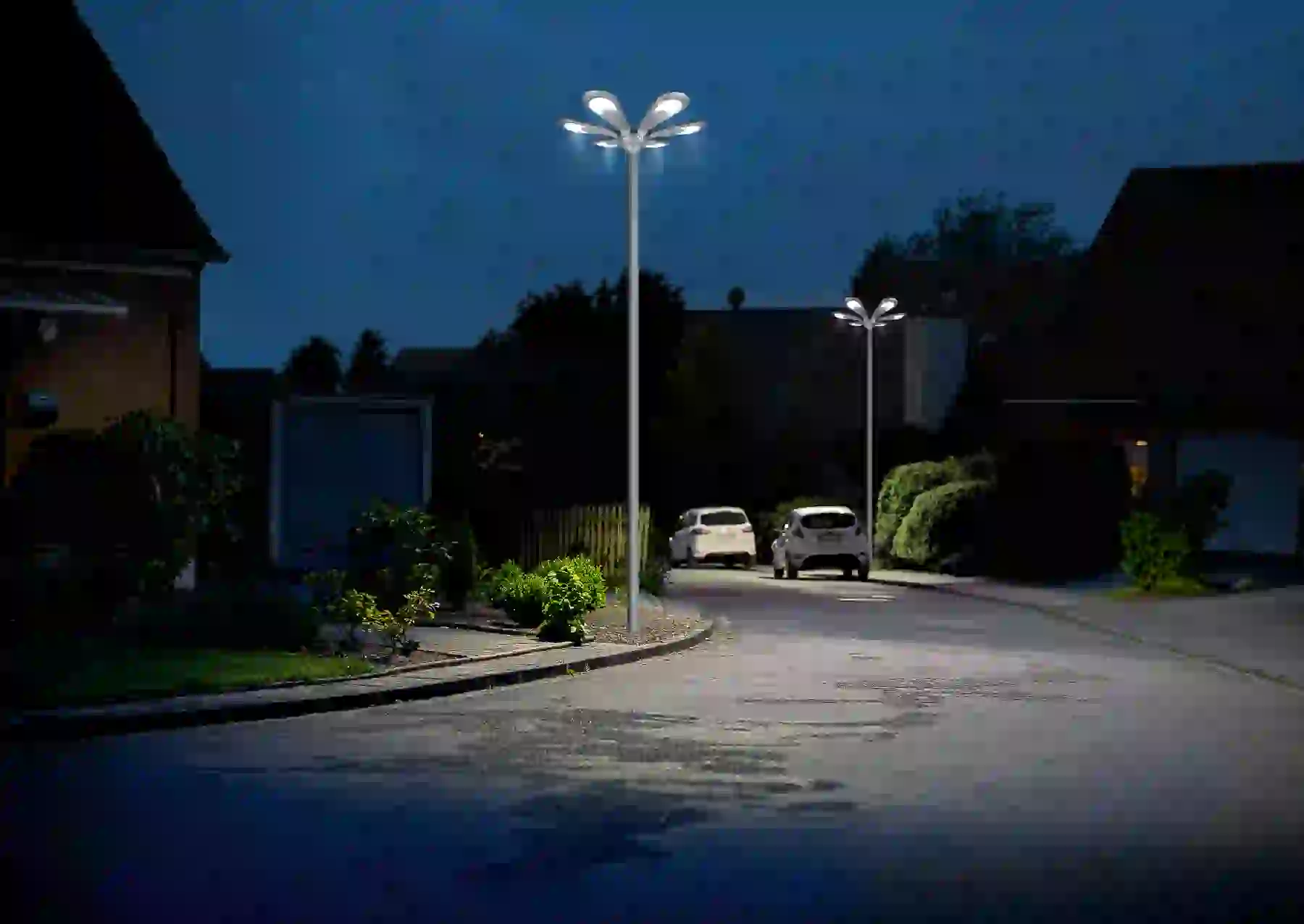 TYD-5105 solar light beside a patio seating area