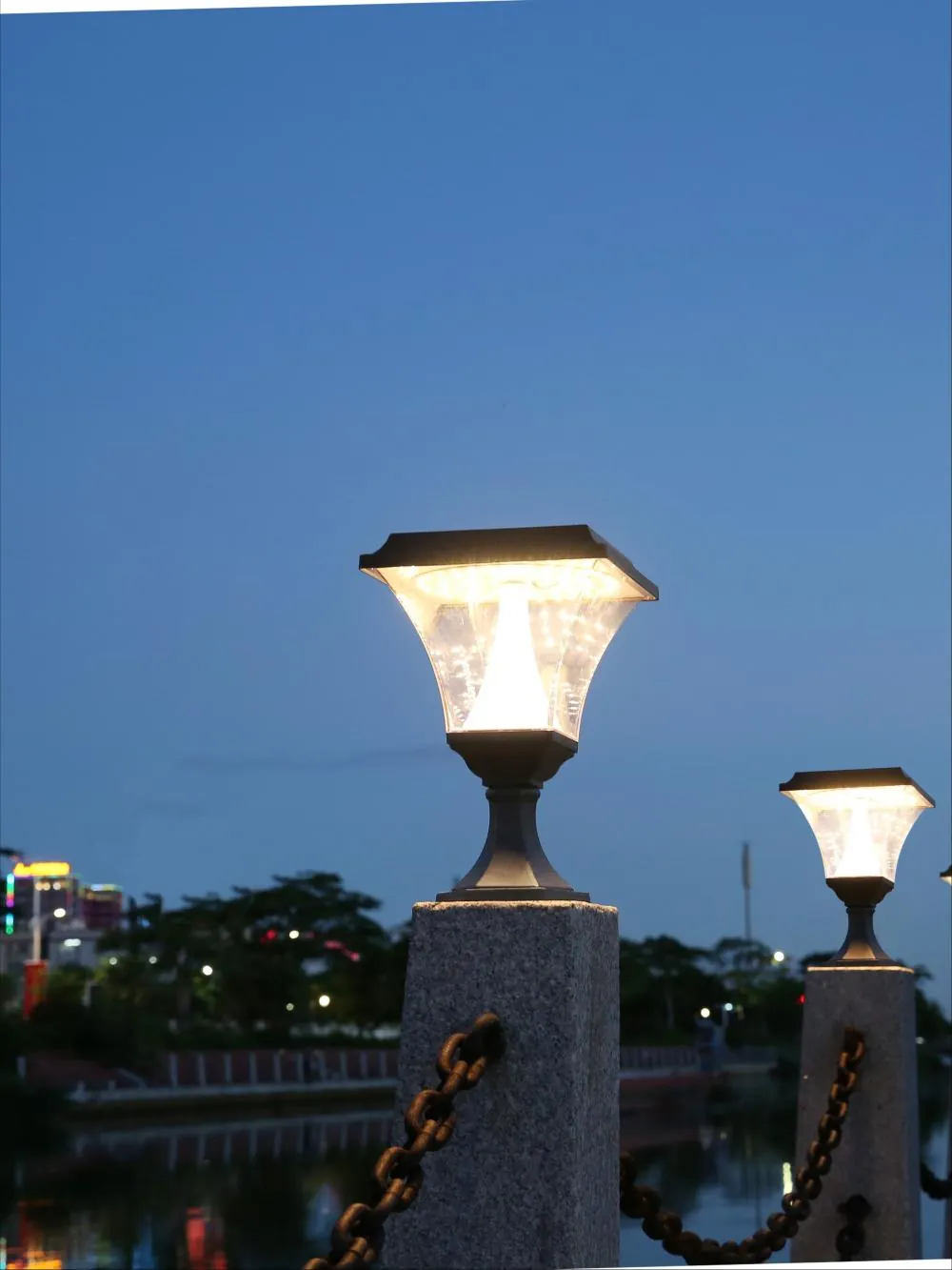 ZTD-4205 Solar Pillar Light installed at a pillar-top site at dusk